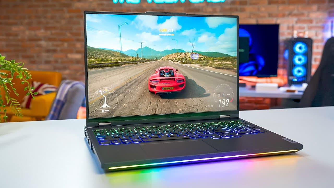 Lenovo Legion 7 (RTX 4090) 2