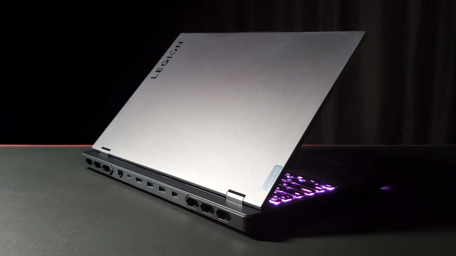 Lenovo Legion 7 (RTX 4090) 3